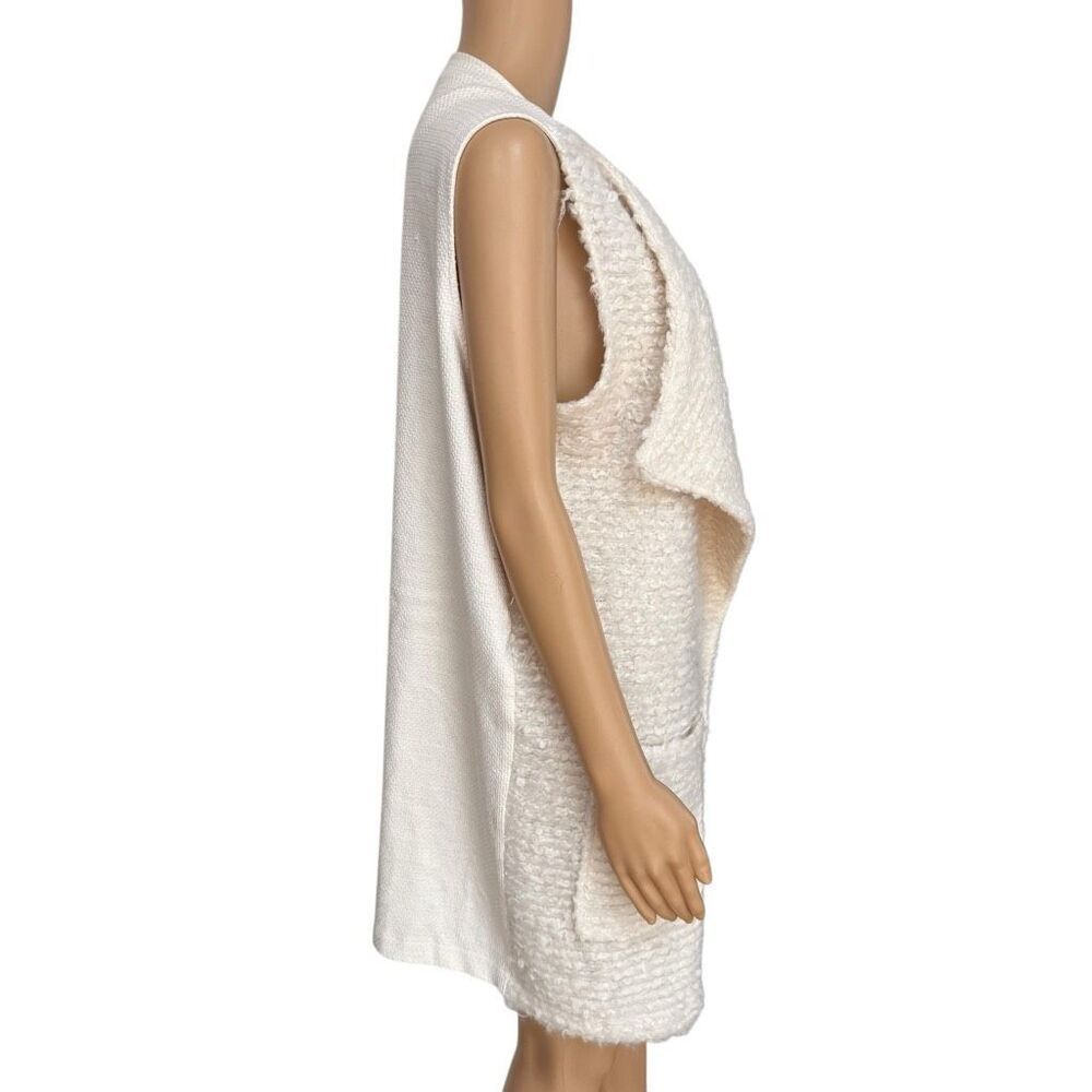 Zara Basic Collection Women’s Cream Sleeveless Fa… - image 2